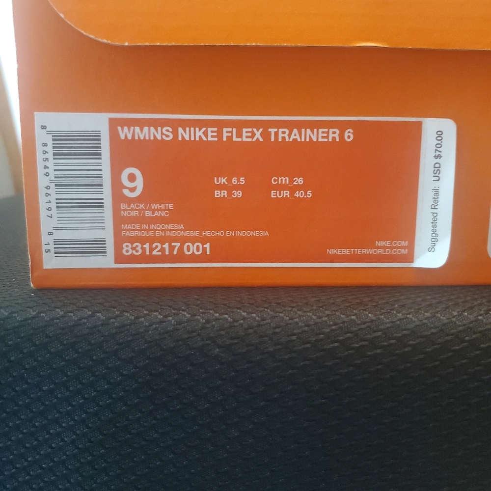 Women Nike Flex Trainer 6 shoe.